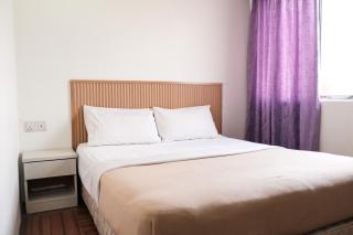 Impress Star Hotel - - 6