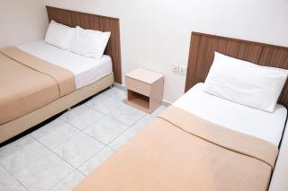 Impress Star Hotel - - 3