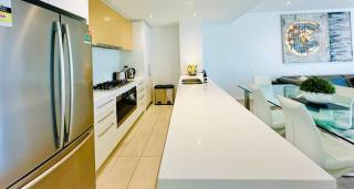 Prima Tower- Penthouse Style Super-sized Apartment with Stunning Views - Melbourne - 1