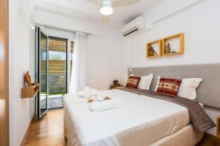 Marvelous Rethymno Villa Villa Kokushibo 2 Bedrooms Beach Front Private Outdoor Swimming Pool And Hot Tub Pigianos Kampos - Pigianos Kampos - 7