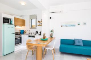 Marvelous Rethymno Villa Villa Kokushibo 2 Bedrooms Beach Front Private Outdoor Swimming Pool And Hot Tub Pigianos Kampos - Pigianos Kampos - 4