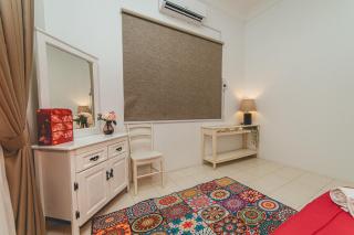 Batu Pahat Sri Jaya Villa 4BR 18pax w Pool table by Our Stay - 4