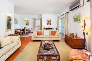 Villa Quadradinhos 38Q 4 Bedrooms Private Pool Short Walk To The Beach And Praca Vale Do Lobo - Vale do Lobo - 3