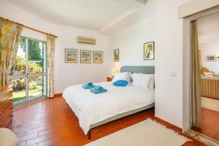 Villa Quadradinhos 38Q 4 Bedrooms Private Pool Short Walk To The Beach And Praca Vale Do Lobo - Vale do Lobo - 1
