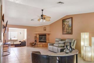 Havasu Coral Sun Pool Garage RV Parking - 6