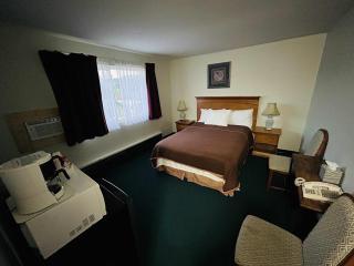 Marina Hotel - Port Alberni - 9