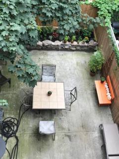 Garden Apartment - New York - 1
