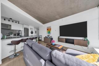 Skyview, 40th Floor! 2BR Condo in Downtown Vancouver - Vancouver - 3