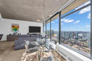Skyview, 40th Floor! 2BR Condo in Downtown Vancouver - Vancouver - 2