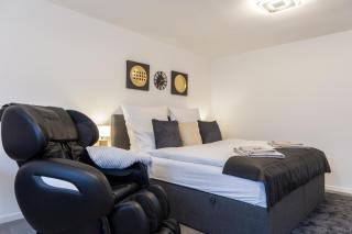 Relax-Apartment 2 mit Massagesessel, Smart-TV und Küche - Biberach an der Riss - 9