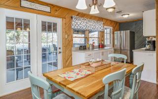 Wooded Bliss Hot Tub Single level Cabin with no Steps Rocking Chairs and Wooded Views - Pigeon Forge - 5