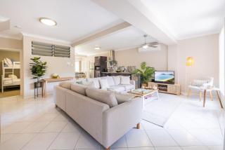 Magnolias, 6 Marine Dr - air con, linen and Wi-Fi - Fingal Bay - 7