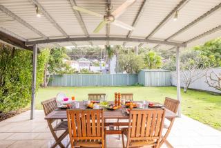 Magnolias, 6 Marine Dr - air con, linen and Wi-Fi - Fingal Bay - 8