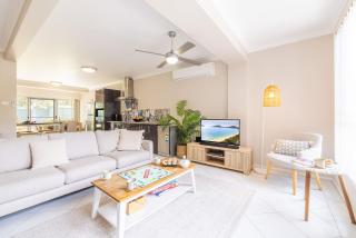 Magnolias, 6 Marine Dr - air con, linen and Wi-Fi - Fingal Bay - 6