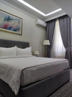 Mansion Hotel - - 9