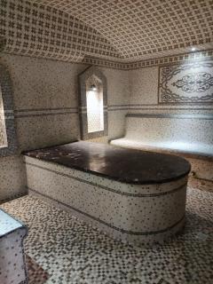 Mansion Hotel - - 2