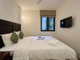 wecozy Tu Hoa - Modern 1BR Apartment, West Lake View - Hanoi - 3
