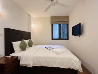 wecozy Tu Hoa - Modern 1BR Apartment, West Lake View - Hanoi - 4