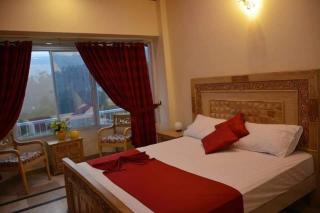 Patriata Great Hotel - - 8