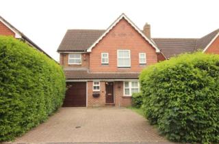 Large 4 Double Bed Exec House - Romford - 1