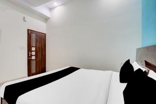 Hotel O The Star Guest House - 1