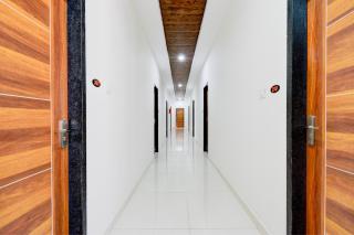 Super Collection O BN Reddy Hyderabad - Surūrnagar - 6