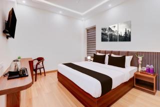 Super Townhouse Oak FRI Dehradun Formerly Hotel EL Portrait - Dehradun - 8