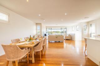 68 Saratoga Ave - Ducted Air con, Wi-Fi, Small Boat Parking - Corlette - 3