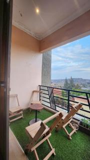 1BR Penthouse w Panoramic Views - Kampala - 7
