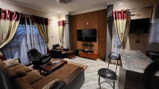 1BR Penthouse w Panoramic Views - Kampala - 1