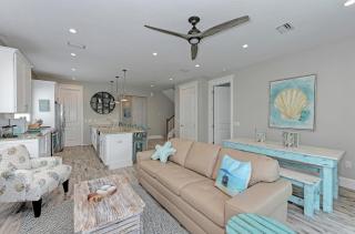 Mermaid's Landing managed by Beach Retreats - 1