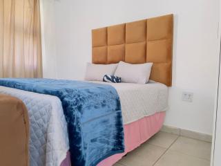 Uncle Charles guest house - Pretoria - 6