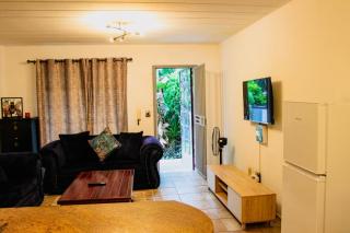 LOSKOP HOSPITALITY at TOLEDO APARTMENTS - Pretoria - 7
