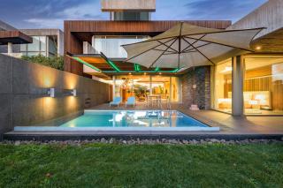 Bayhill Pool & Villa - 4