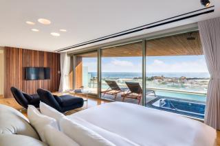 Bayhill Pool & Villa - 7