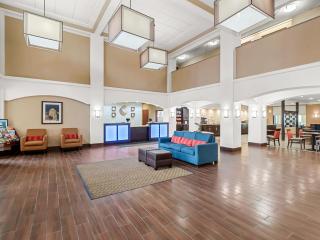 Comfort Inn & Suites Allen Park - Dearborn - Allen Park - 9