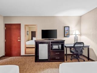 Comfort Inn & Suites Allen Park - Dearborn - Allen Park - 6
