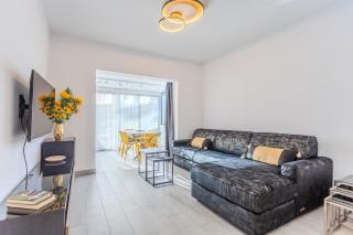 Taheli's Modern Townhouse with a pool - Paphos - 8