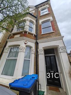 Spacious 3bedroom flat - London - 9