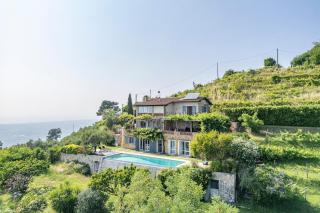 Villa with pool and sea view - Vitoio - 0