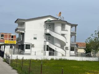 Apartments Dusseldorf - Ulcinj - 8