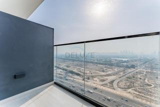 Sky Level 1BR with Lake View and City Glimpse, Close Proximity to Community Park, Binghatti Onyx, Jumeirah Village Circle by Deluxe Holiday Homes - 5