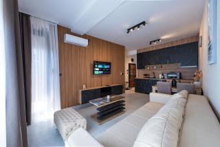 Crystal Luxury Apartments - 9