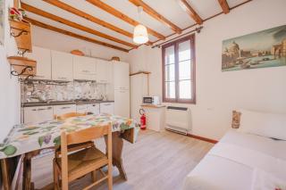Holiday No Stress Bayview Apartment - Venice - 6