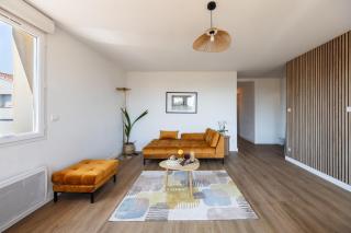 Modern & Quiet - 2 Bedroom Apartment with Sea Views - Port-de-Bouc - 2