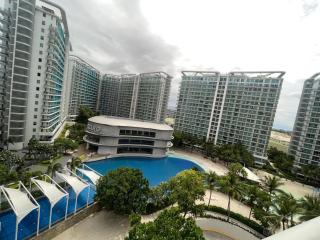 Rhome Staycation by Azure St Tropez Tower Beach View Condo Unit - Manila - 4
