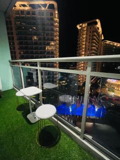 Rhome Staycation by Azure St Tropez Tower Beach View Condo Unit - Manila - 6