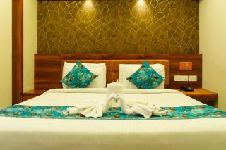 Hotel Crystals Cove - Thekkady - 3