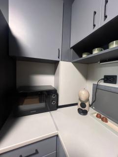 Heart of City, Steps to Beach - 1