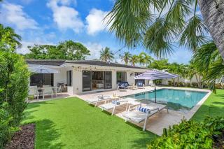 Coastal Style Haven Beach Proximity Heated Pool Tranquility Manatee Ranch Key RESlDENCES - Fort Lauderdale - 6
